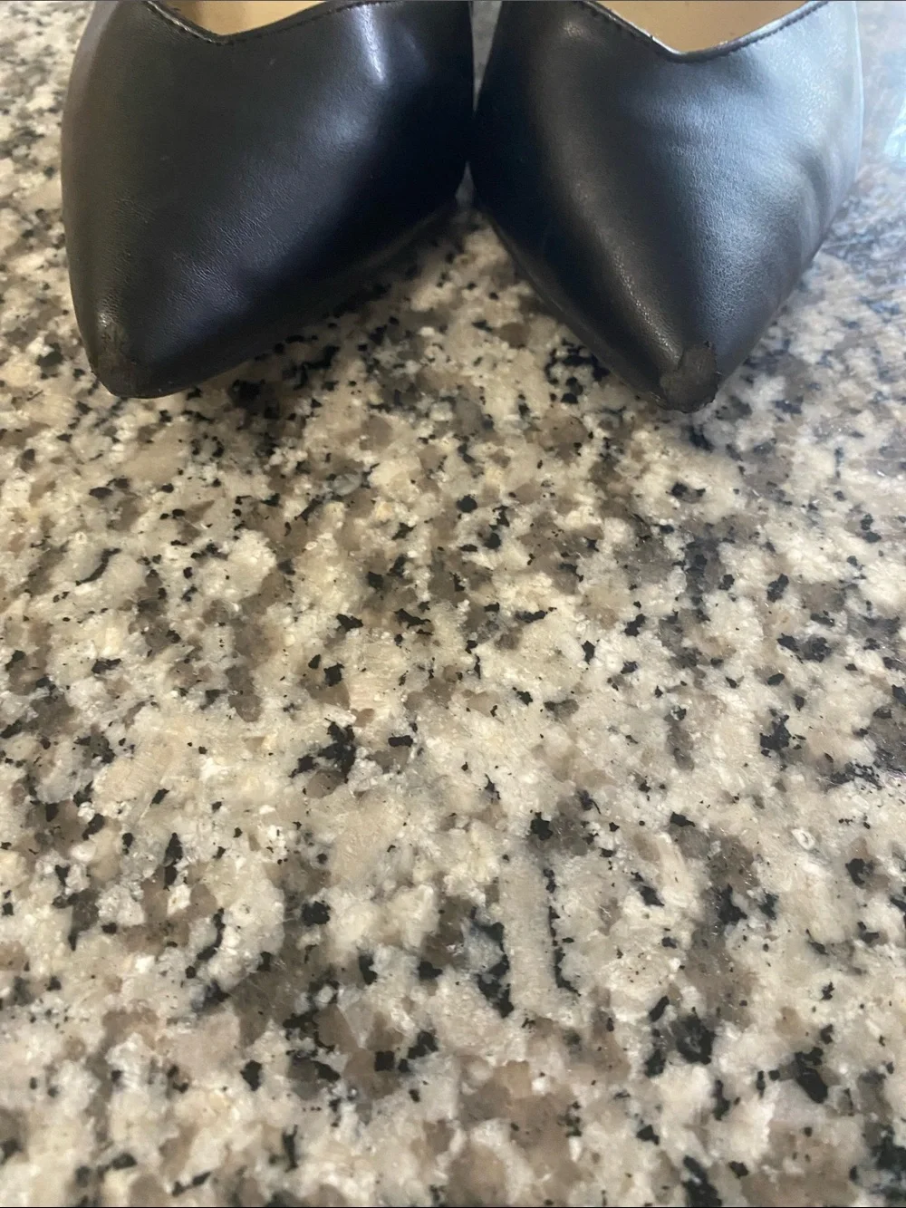 Marc Fisher Black Pointed Toe Leather Pumps - Sleek V-Cut Vamp